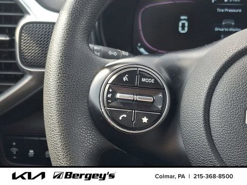 Used 2023 Kia Soul LX w/ LX Technology Package image 22
