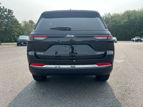 New 2025 Jeep Grand Cherokee Laredo w/ Luxury Tech Group I image 5