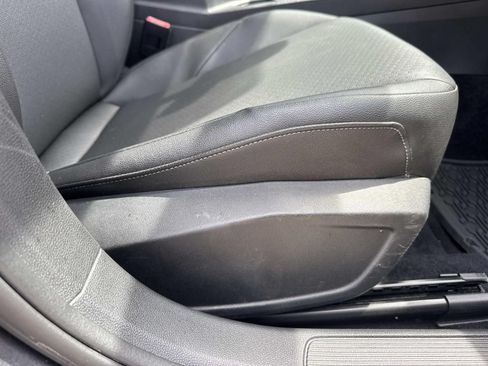 Used 2020 Volkswagen Jetta SE w/ SE Cold Weather Package FWD image 13