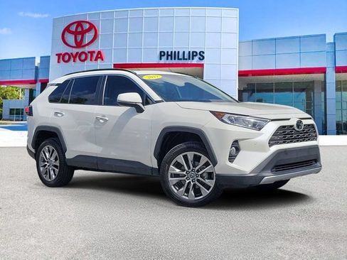 Used 2019 Toyota RAV4 Limited w/ Cold Weather Package FWD image 1