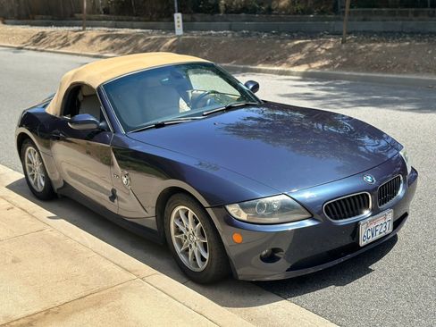 Used 2005 BMW Z4 2.5i RWD image 21