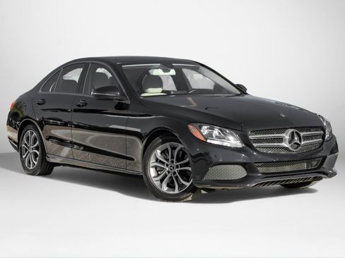 Used 2018 Mercedes-Benz C 300 Sedan image 4
