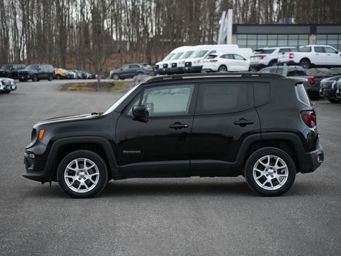 Used 2021 Jeep Renegade Latitude w/ Luxury Group I image 8