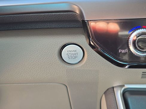 New 2026 Kia Carnival FWD image 27