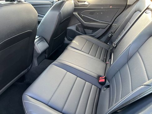 Used 2024 Volkswagen Jetta SE image 11