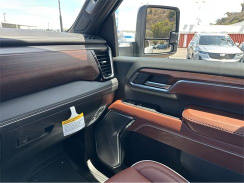 New 2025 GMC Sierra 2500 Denali Ultimate image 7