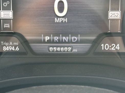 Used 2022 RAM 1500 Big Horn AWD/4WD image 14