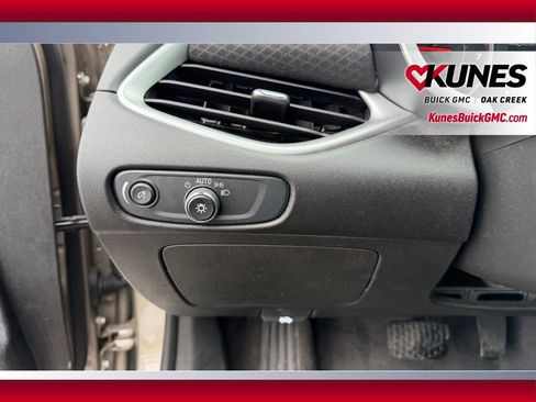 Used 2024 Chevrolet Malibu LT image 10