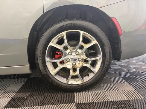 Used 2017 Dodge Charger SXT AWD/4WD image 26