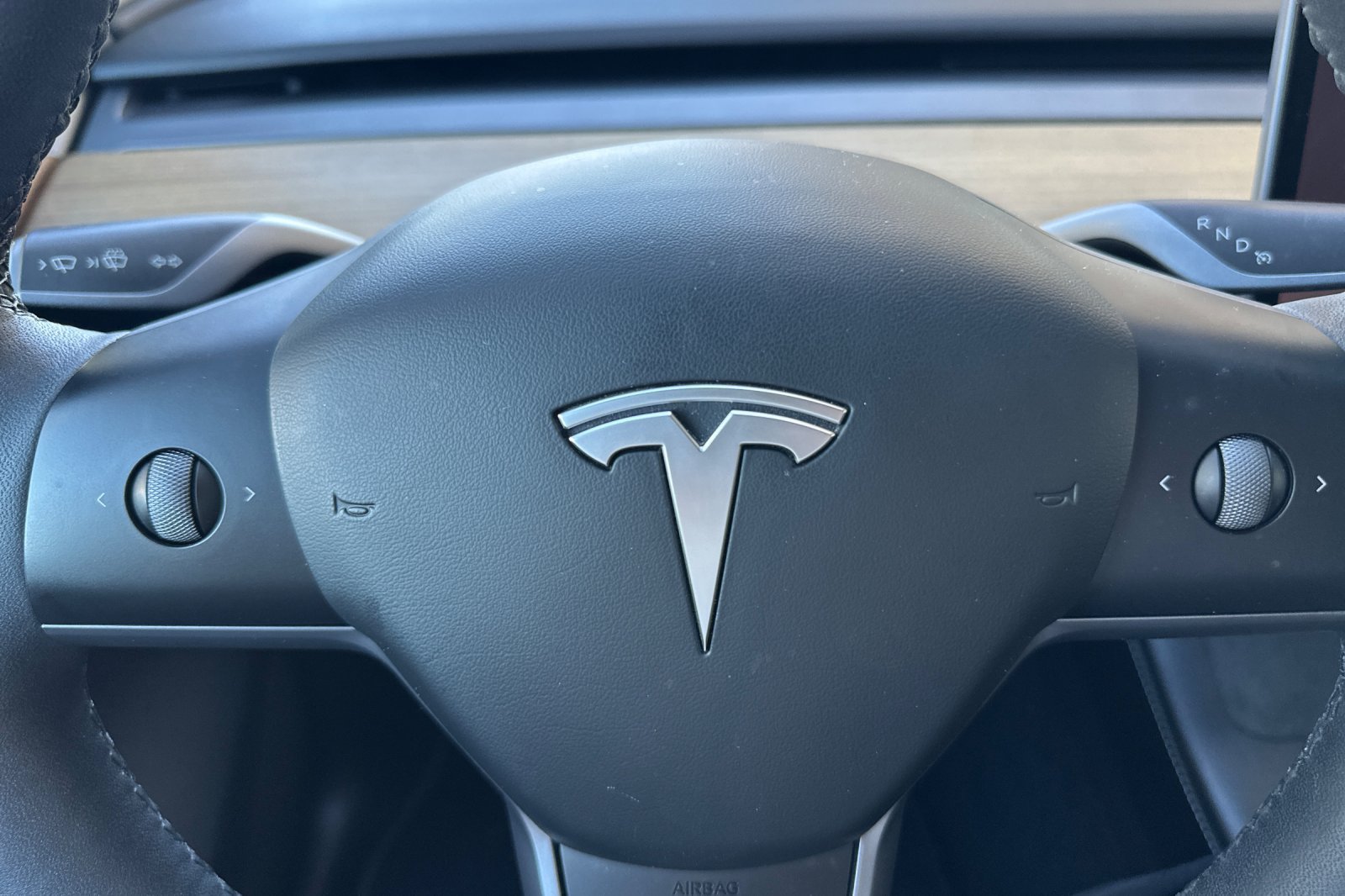 Used 2024 Tesla Model Y Long Range AWD/4WD image 23