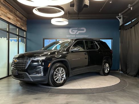 Used 2023 Chevrolet Traverse LT AWD/4WD image 7
