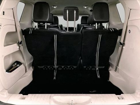 Used 2023 Chrysler Pacifica Touring-L FWD image 35