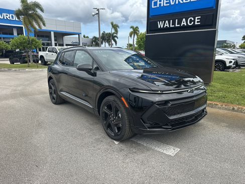 New 2025 Chevrolet Equinox EV RS image 4