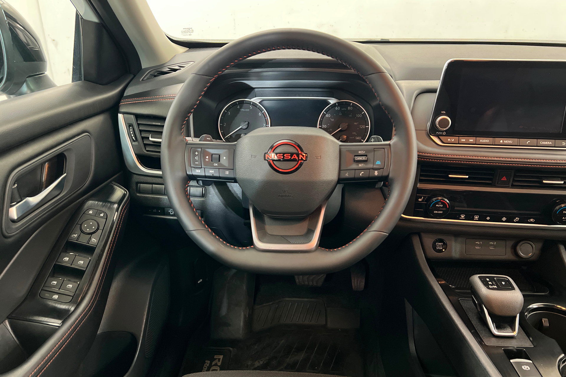 Used 2026 Nissan Rogue SV AWD/4WD image 13