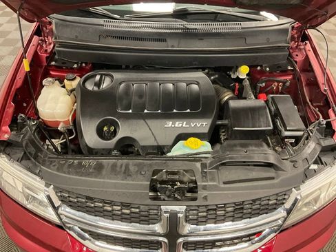 Used 2011 Dodge Journey Mainstreet w/ Popular Equipment Group AWD/4WD image 15