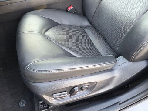 Used 2024 Toyota Camry XLE FWD image 33