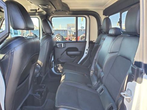 Used 2023 Jeep Gladiator Sport image 22