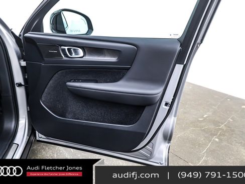 Used 2024 Volvo XC40 Recharge Ultimate image 23