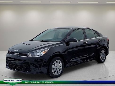 Used 2023 Kia Rio LX image 4