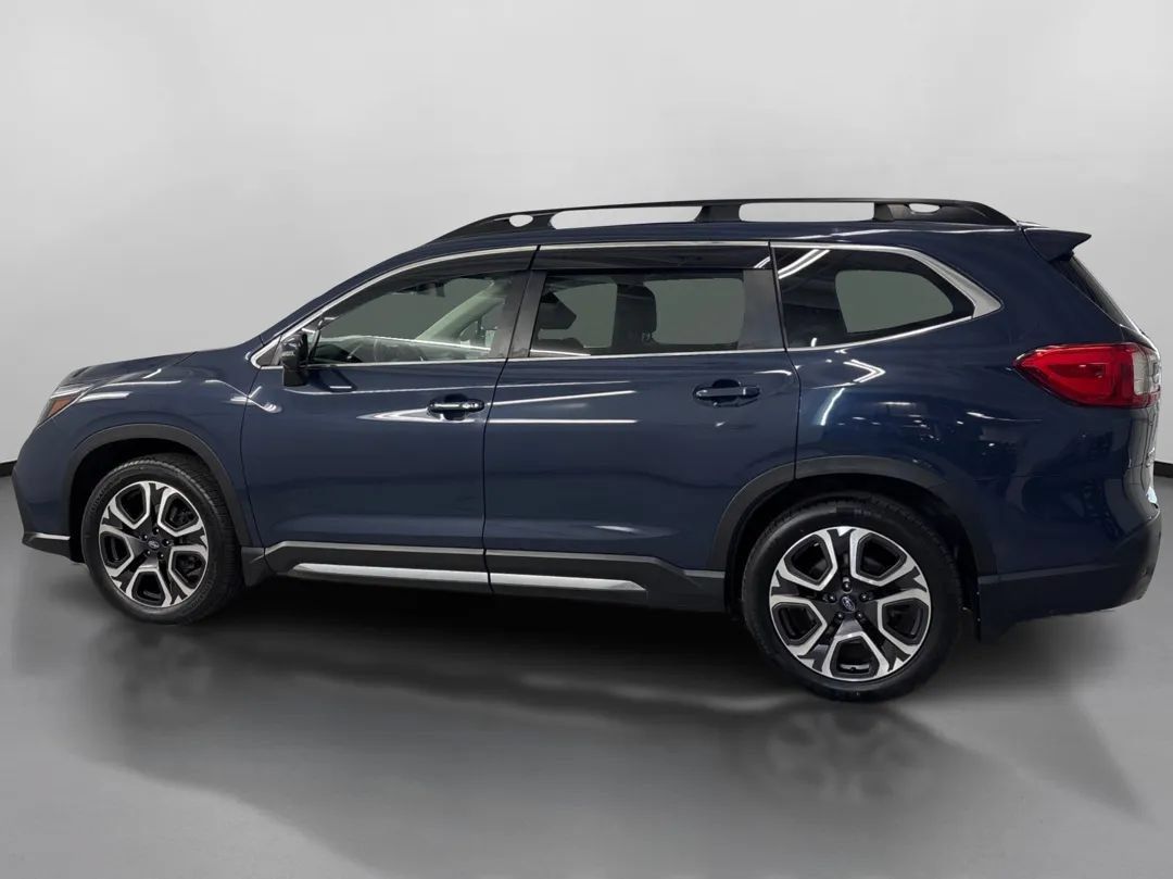 Used 2023 Subaru Ascent Limited AWD/4WD image 5