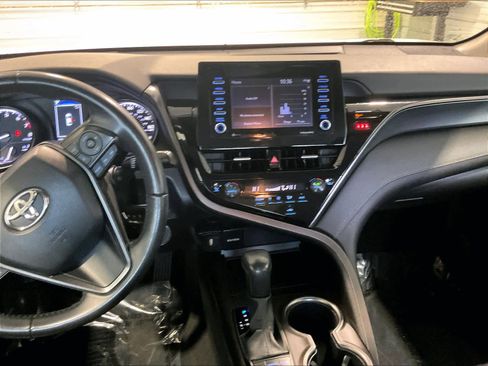 Used 2023 Toyota Camry SE image 9