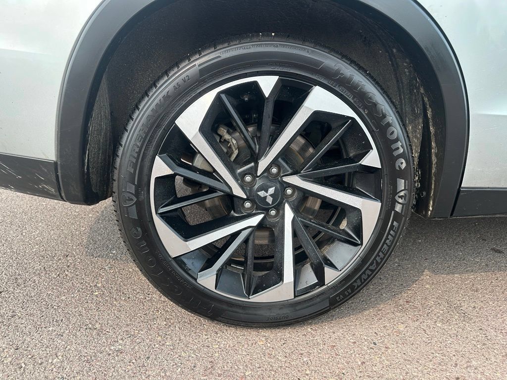 Used 2024 Mitsubishi Outlander SE AWD/4WD image 39