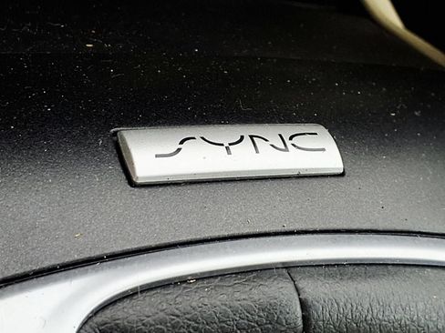 Used 2016 Ford Fusion SE w/ Equipment Group 202A FWD image 22