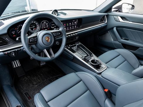 Certified 2025 Porsche 911 Turbo S image 4