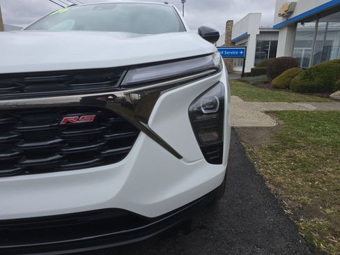 New 2026 Chevrolet Trax RS image 10