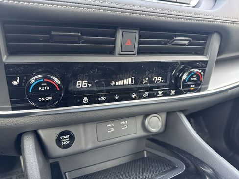 Used 2026 Nissan Rogue SV w/ Cold Weather Package AWD/4WD image 18