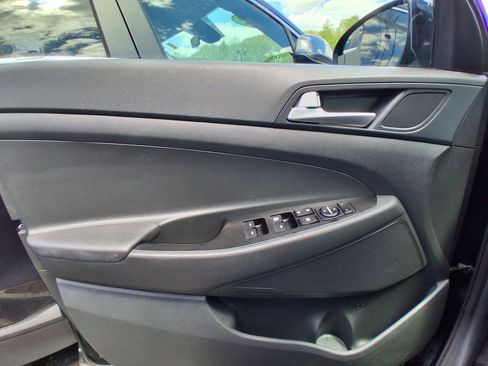 Used 2019 Hyundai Tucson SE AWD/4WD image 16