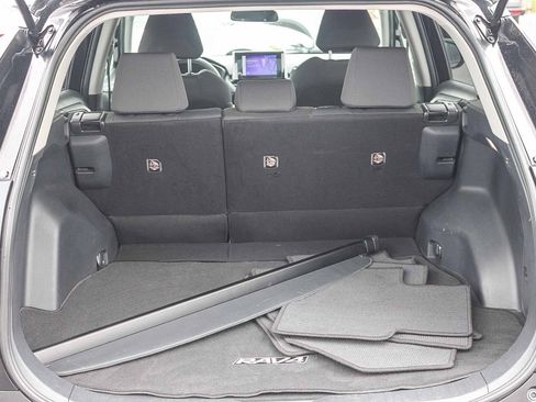 Used 2025 Toyota RAV4 XLE image 26