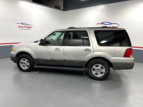 Used 2003 Ford Expedition XLT image 3
