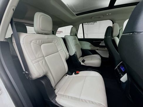 Used 2025 Lincoln Aviator Reserve w/ Equipment Group 201A AWD/4WD image 30