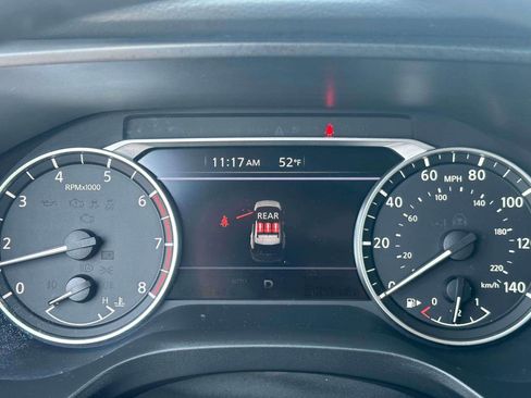 Used 2024 Nissan Rogue SV image 24