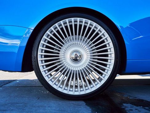 Used 2020 Rolls-Royce Wraith RWD image 21