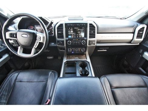 Used 2018 Ford F250 Lariat w/ Lariat Ultimate Package AWD/4WD image 10
