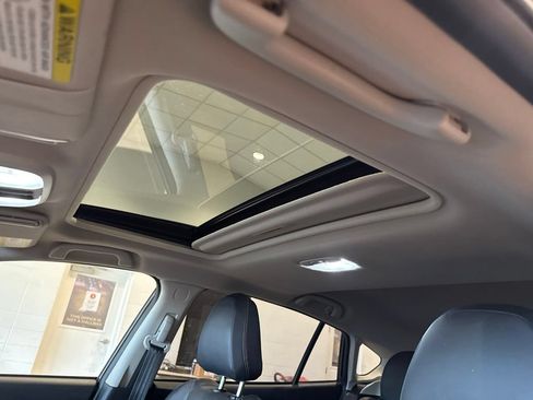 Used 2020 Subaru Crosstrek 2.0i Limited w/ Moonroof Package w/Navigation AWD/4WD image 24