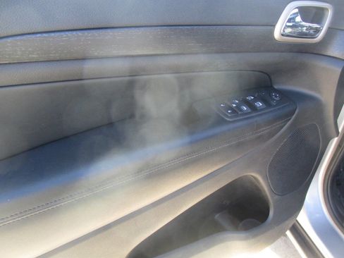 Used 2015 Jeep Grand Cherokee Laredo w/ Quick Order Package 23E image 11