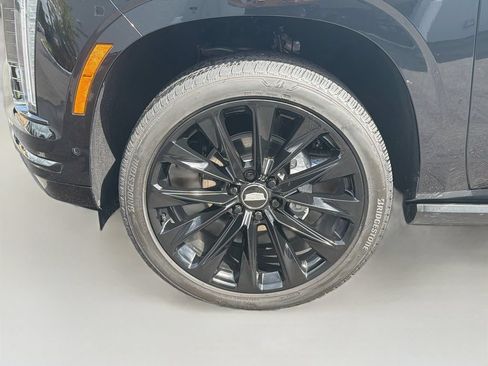 Certified 2026 Cadillac Escalade Platinum Sport w/ LPO, ONYX Package AWD/4WD image 45