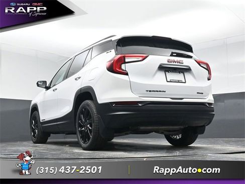 Used 2023 GMC Terrain SLE w/ Driver Convenience Package image 15