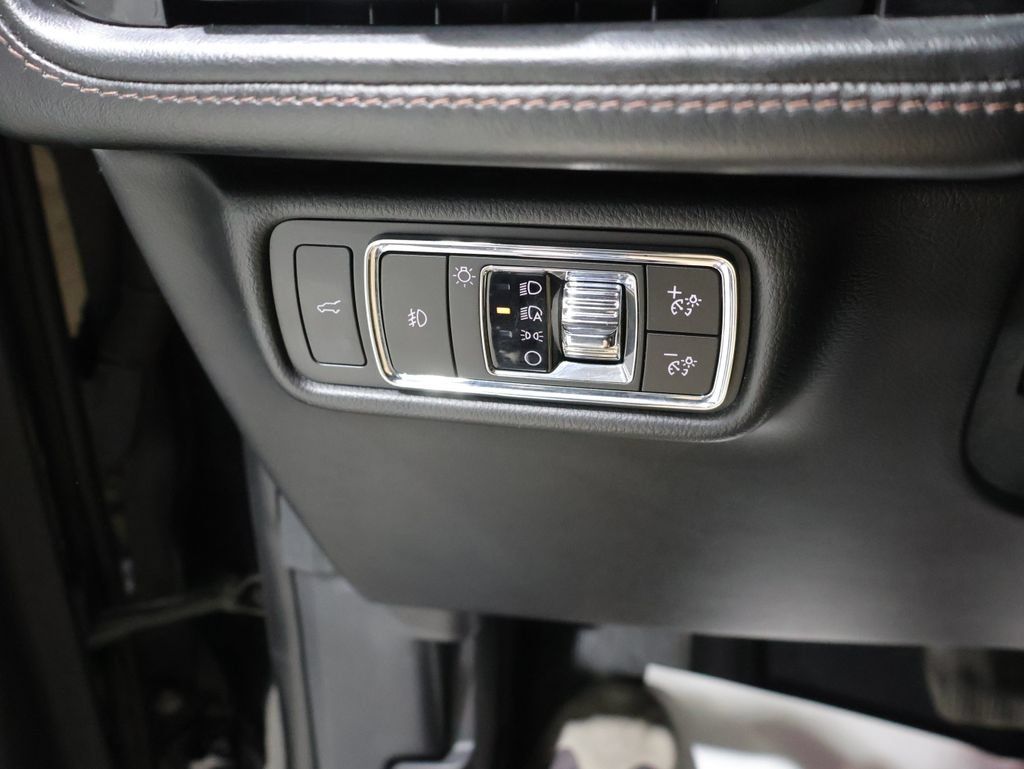 Used 2020 Lincoln Aviator Reserve w/ Equipment Group 202A AWD/4WD image 32