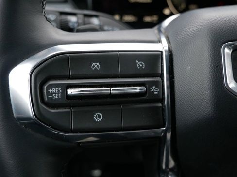 Used 2025 GMC Acadia Elevation w/ Elevation Premium Package image 23