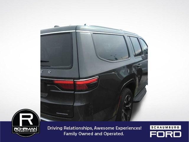 Used 2024 Jeep Wagoneer L Series III w/ Flexible Seating Group AWD/4WD image 3