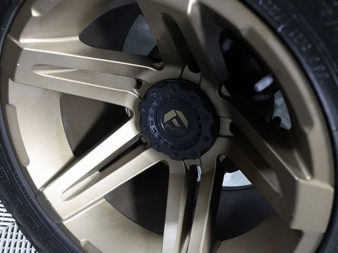 Used 2022 Jeep Gladiator Sport image 58