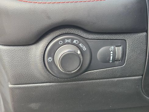 Used 2024 Dodge Durango GT RWD image 24