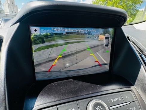 Used 2017 Ford Escape SE w/ Equipment Group 201A FWD image 11