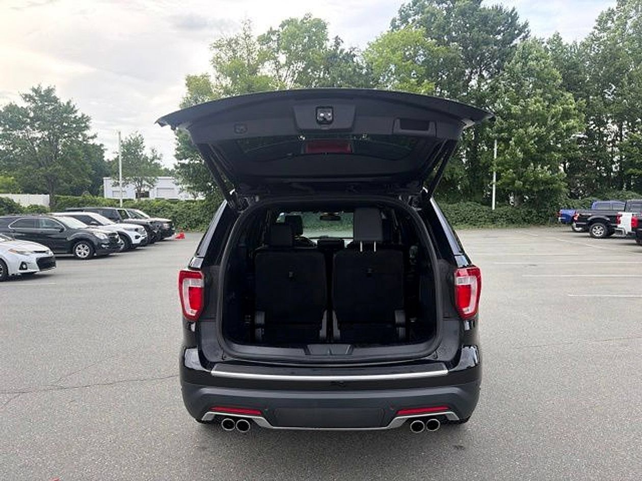 Used 2019 Ford Explorer Platinum AWD/4WD image 40