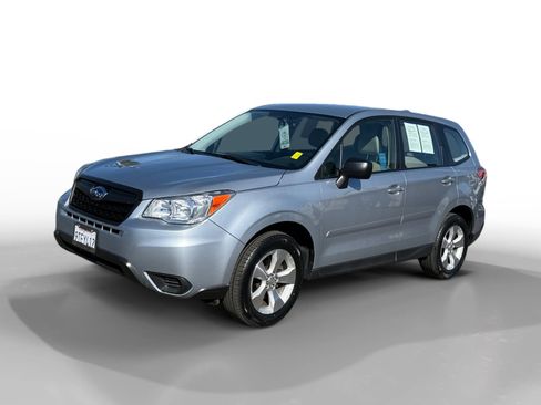 Used 2016 Subaru Forester 2.5i image 1