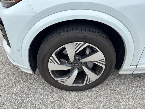 Used 2025 Audi Q6 e-tron Prestige AWD/4WD image 11